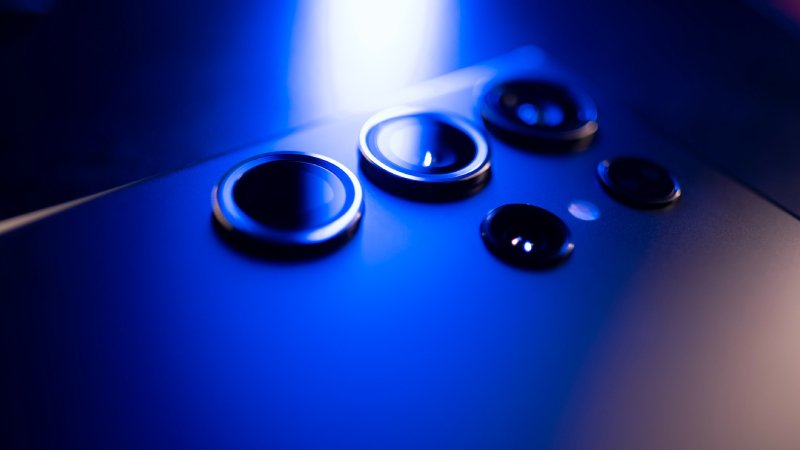 Samsung, son modeliyle ilgili tanıtımını gerçekleştirdi. Yeni model, gelişmiş özellikleri,